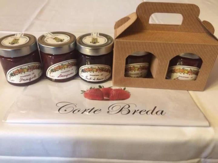Corte Breda, Agriturismo Bed&Breakfast Chiari Eksteriør bilde